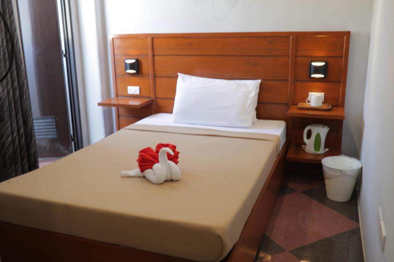 Cerca Hotel 발라박 외부 사진